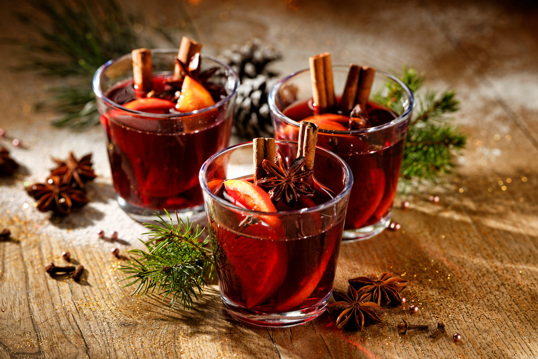 assets/uploads/blog/mundo-dach/bebidas-navidenas-alemanas-glühwein-kinderpunsch-y-mas.png